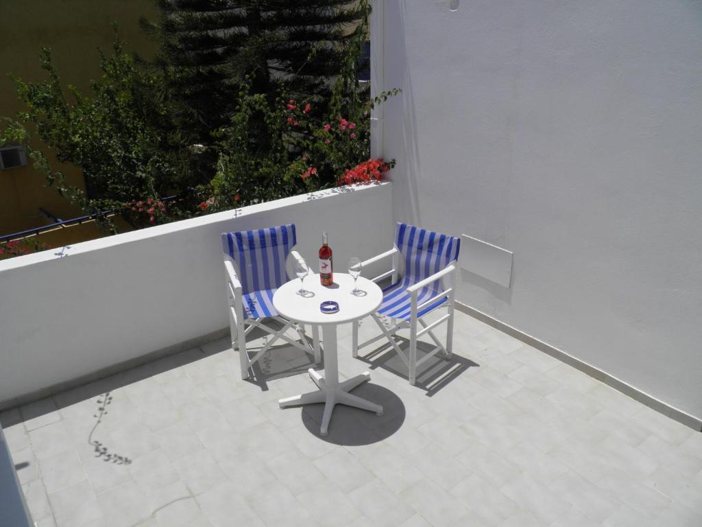 Levante Hotel Kamari (Santorini)
