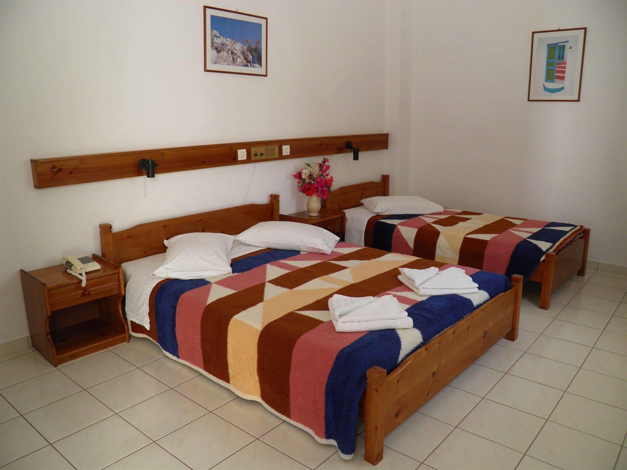 Levante Kamari (Santorini)